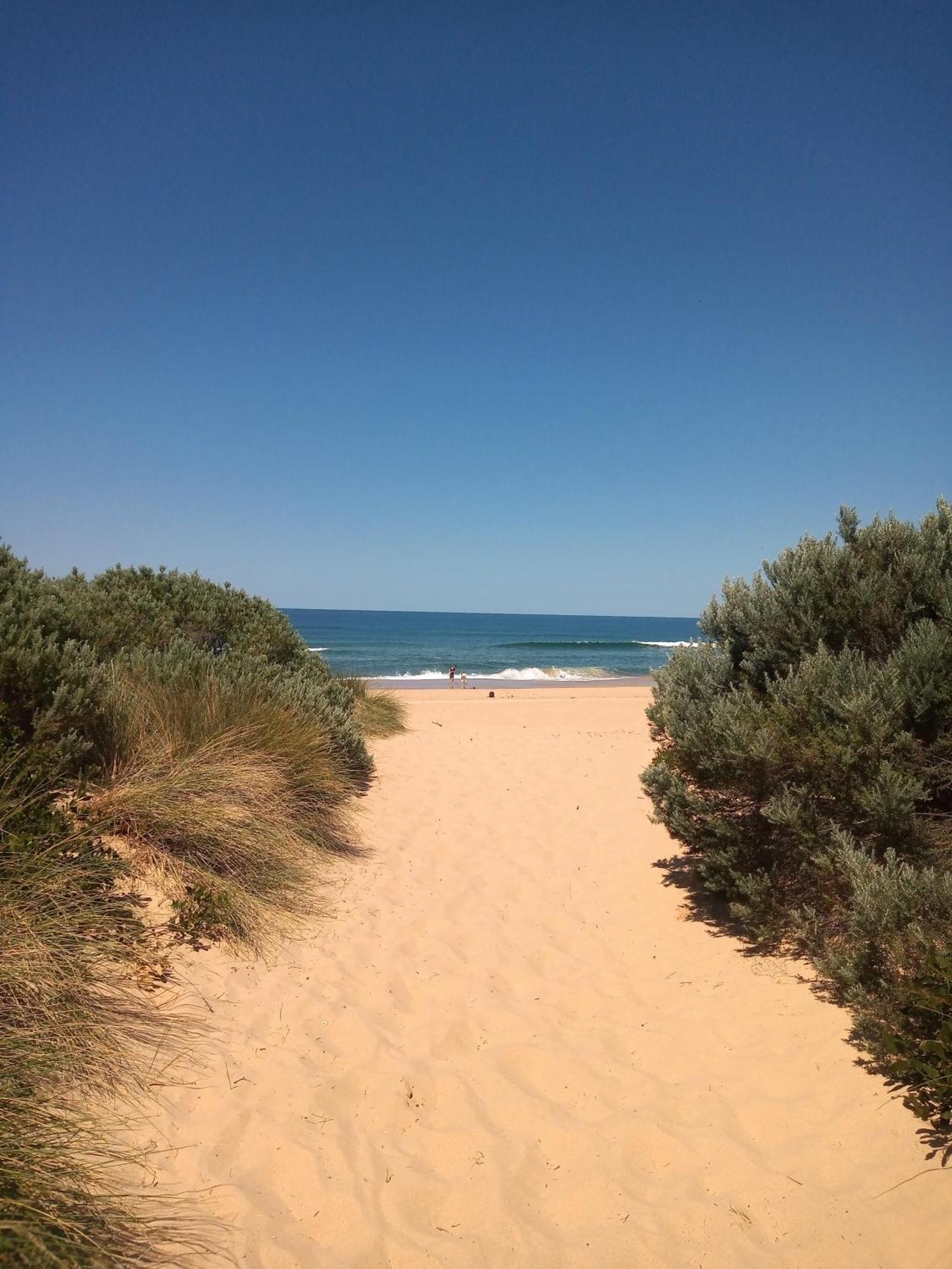 Lakes Entrance Waterfront Cottages With King Beds Dış mekan fotoğraf