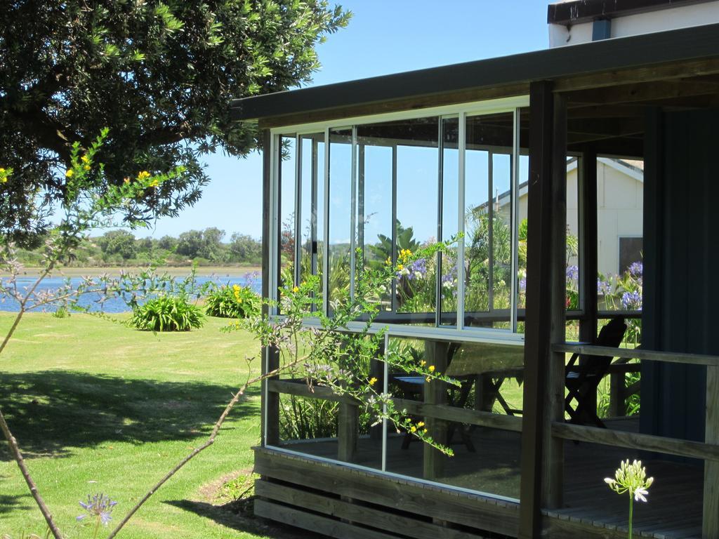 Lakes Entrance Waterfront Cottages With King Beds Dış mekan fotoğraf