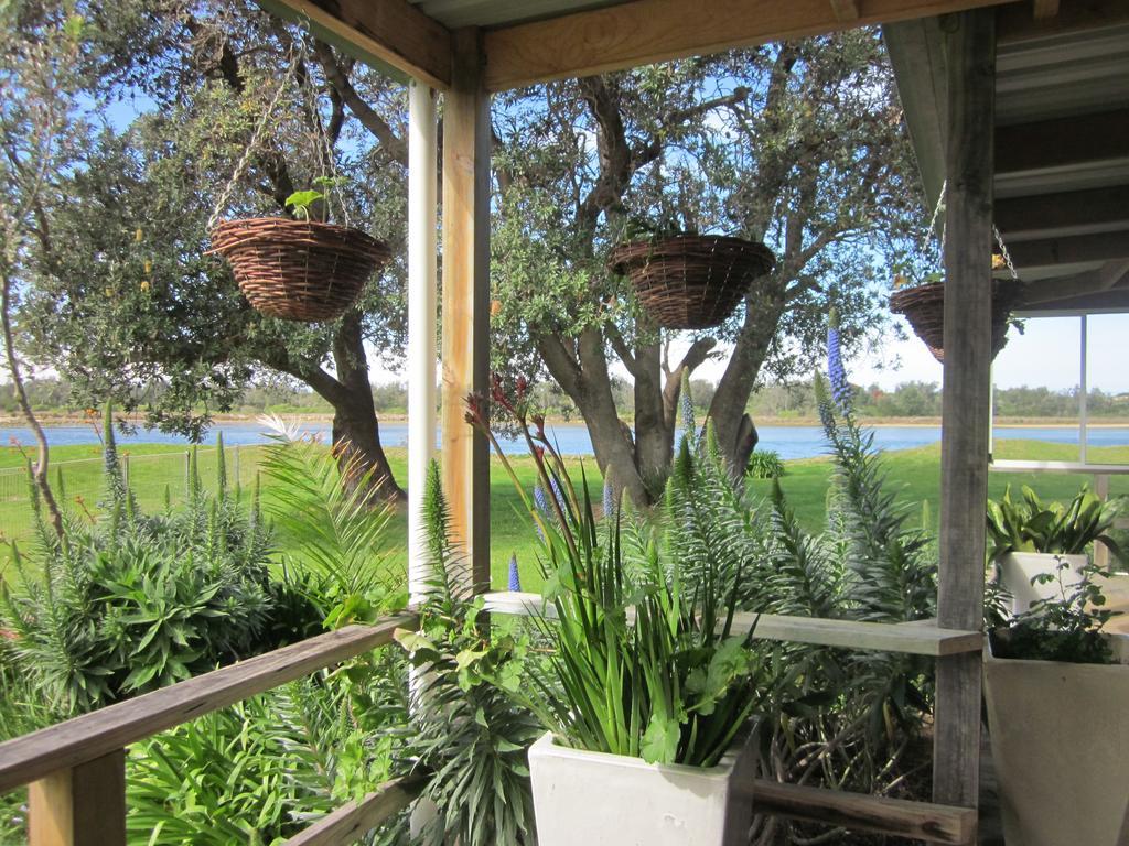 Lakes Entrance Waterfront Cottages With King Beds Dış mekan fotoğraf