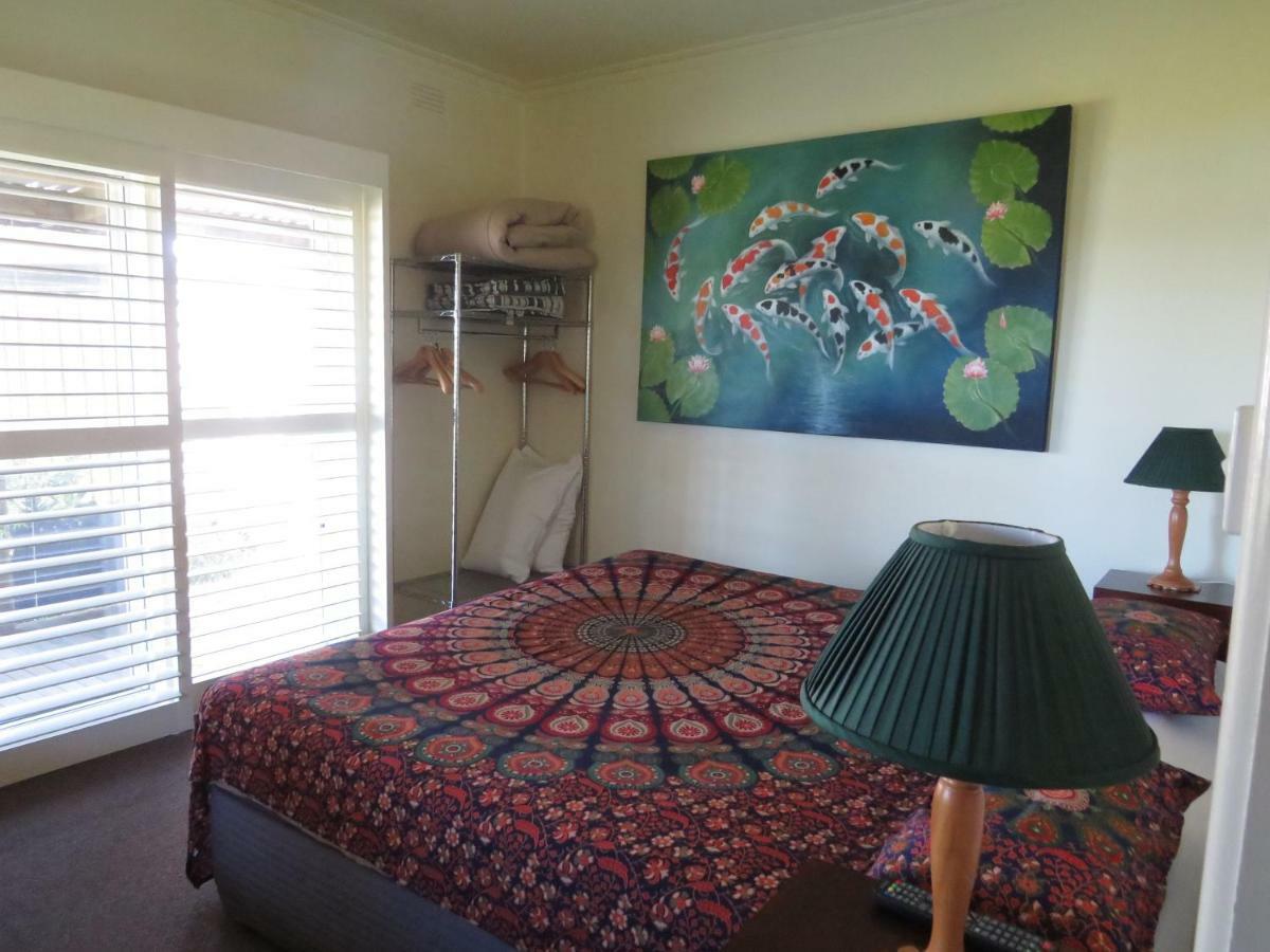 Lakes Entrance Waterfront Cottages With King Beds Dış mekan fotoğraf