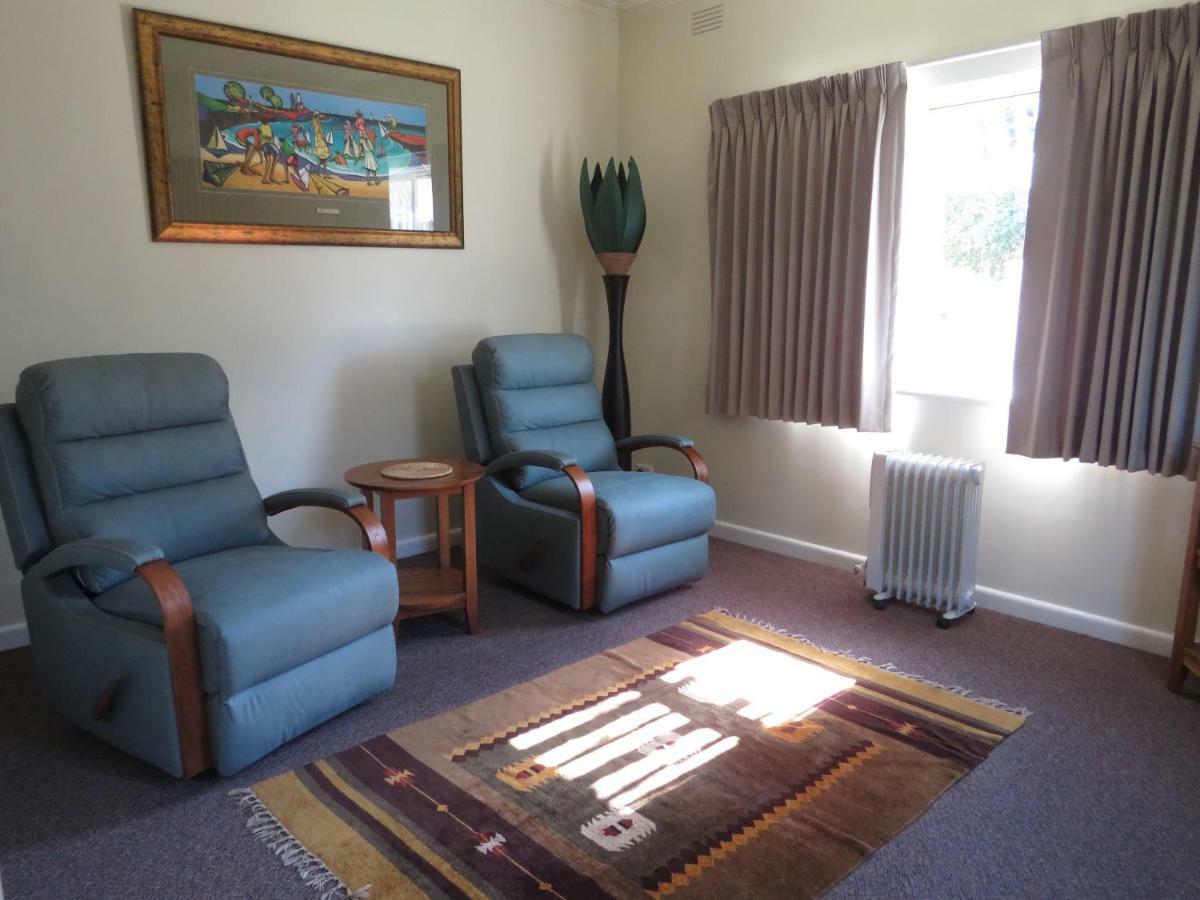 Lakes Entrance Waterfront Cottages With King Beds Dış mekan fotoğraf